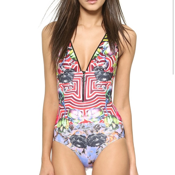 clover canyon swim